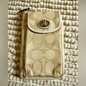 COACH SIGNATURE small WRISTLET / WALLET